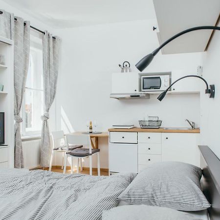 Old Town Tale Apartment Zagreb Bagian luar foto
