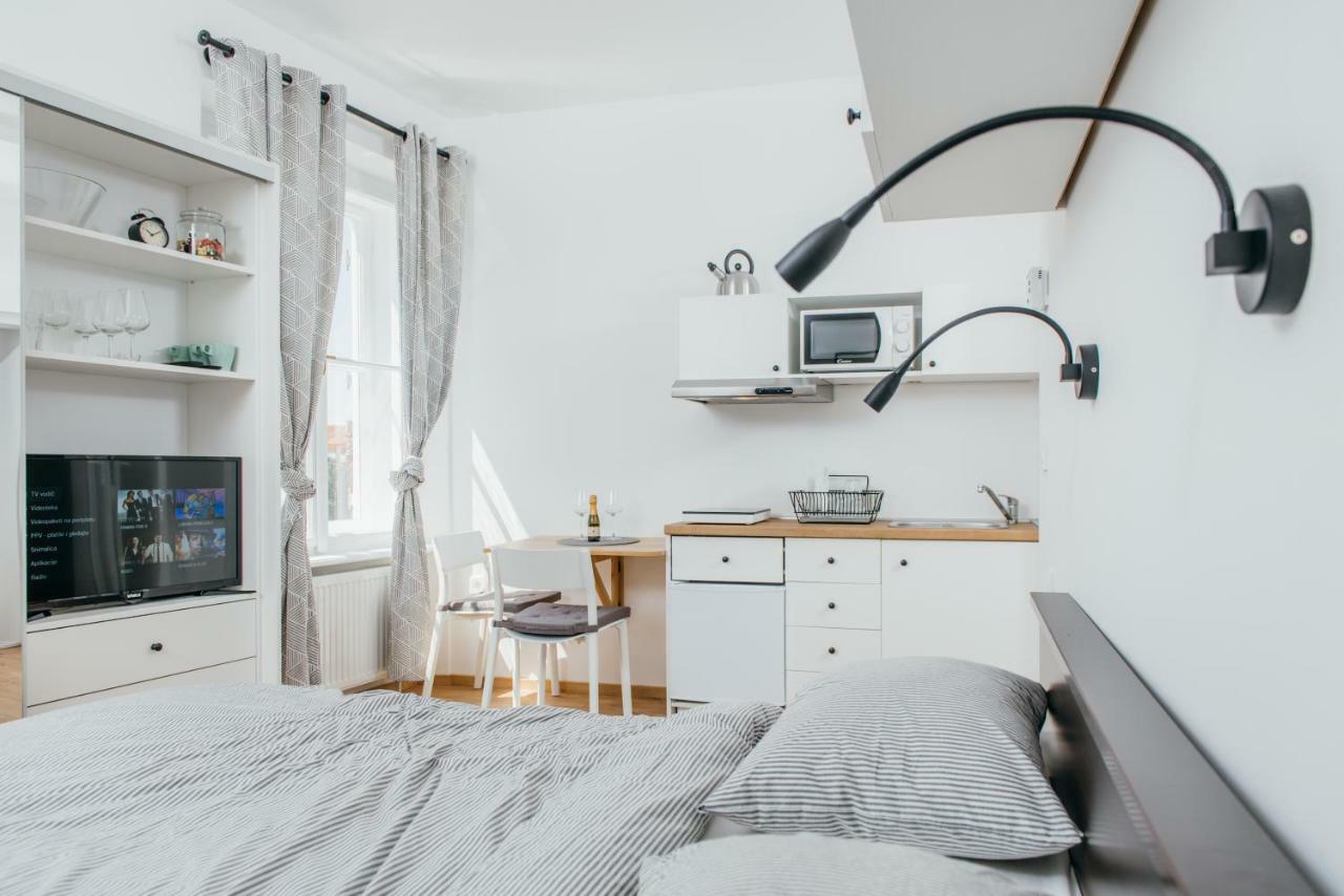 Old Town Tale Apartment Zagreb Bagian luar foto